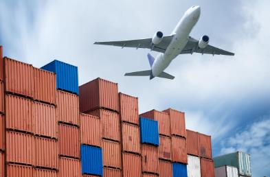 航空货运在全球化商业中的重要性及对全球经济的影响有哪些？